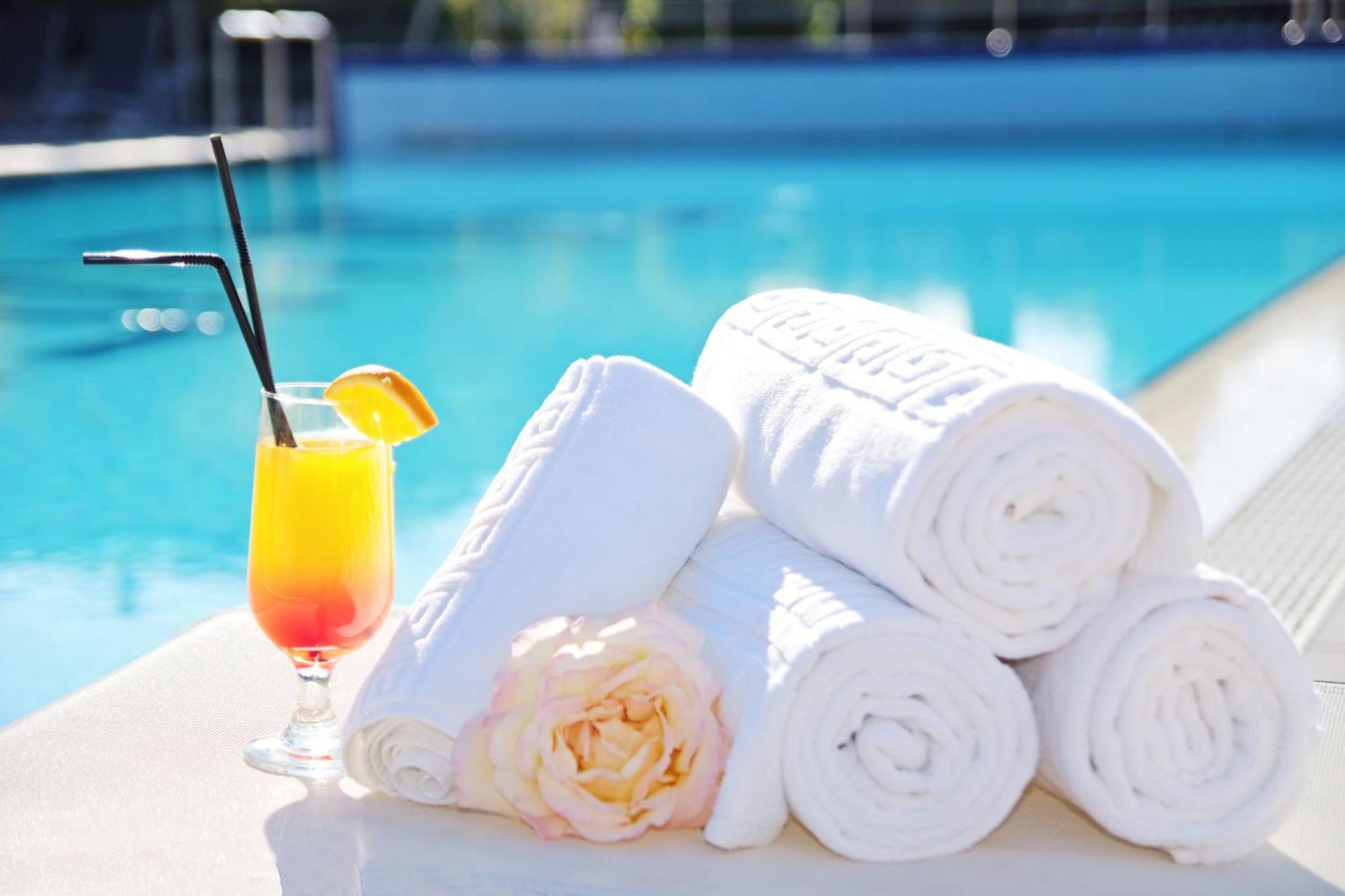 Silver Hotel Орадеа Екстериор снимка