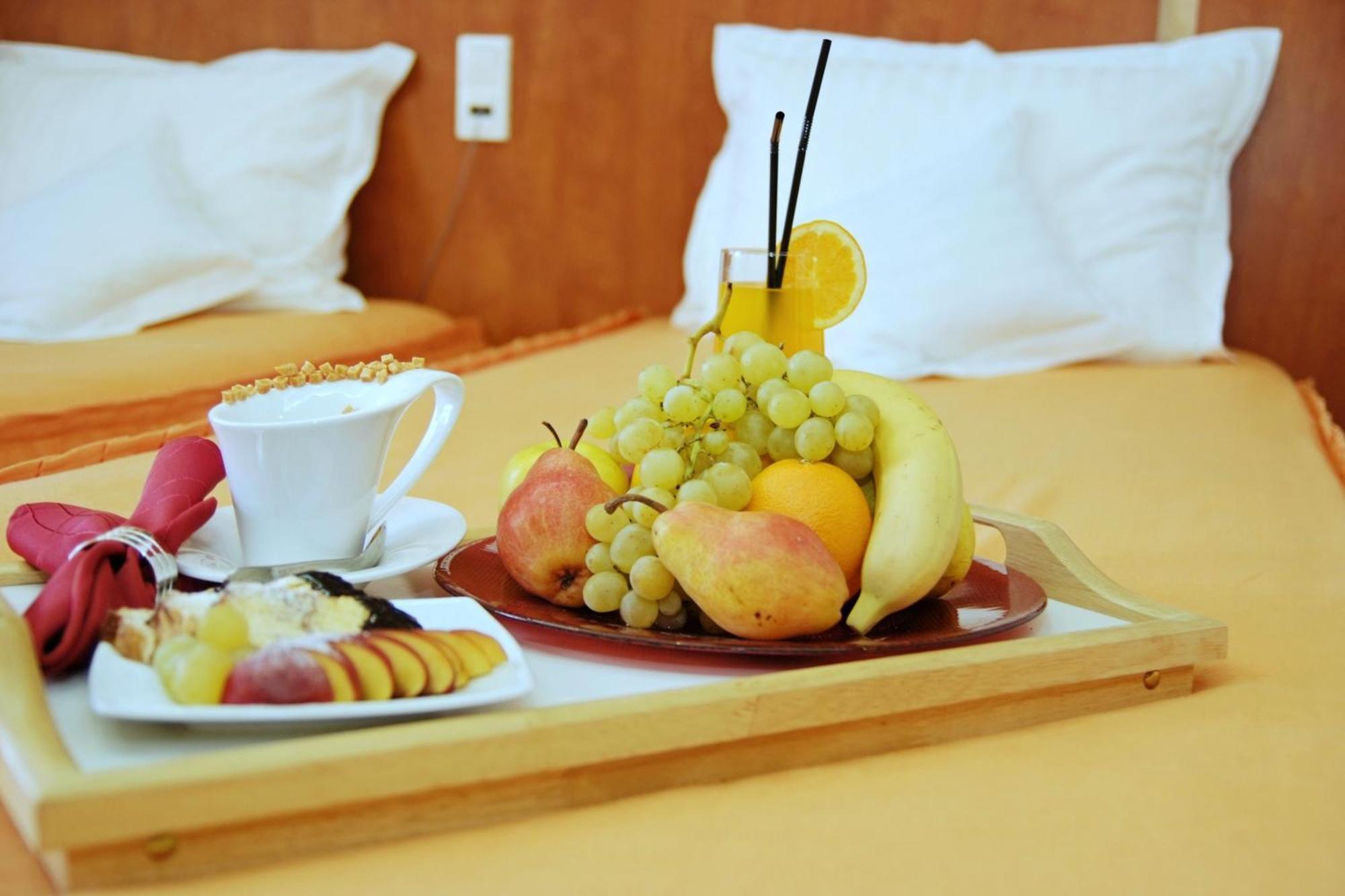 Silver Hotel Орадеа Екстериор снимка