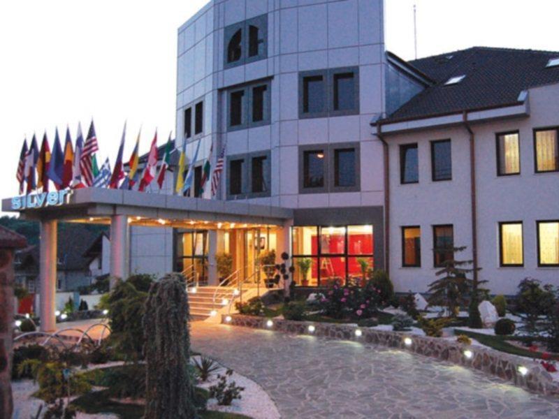Silver Hotel Орадеа Екстериор снимка