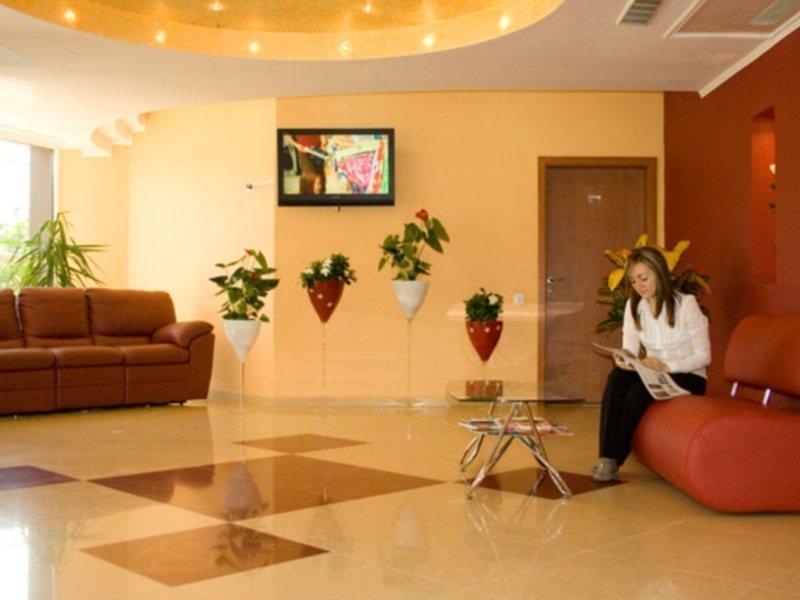 Silver Hotel Орадеа Екстериор снимка