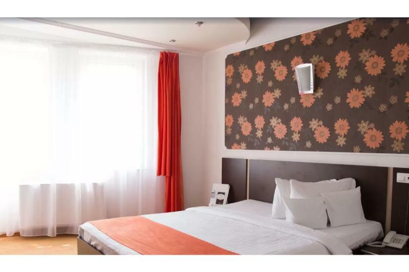 Silver Hotel Орадеа Екстериор снимка
